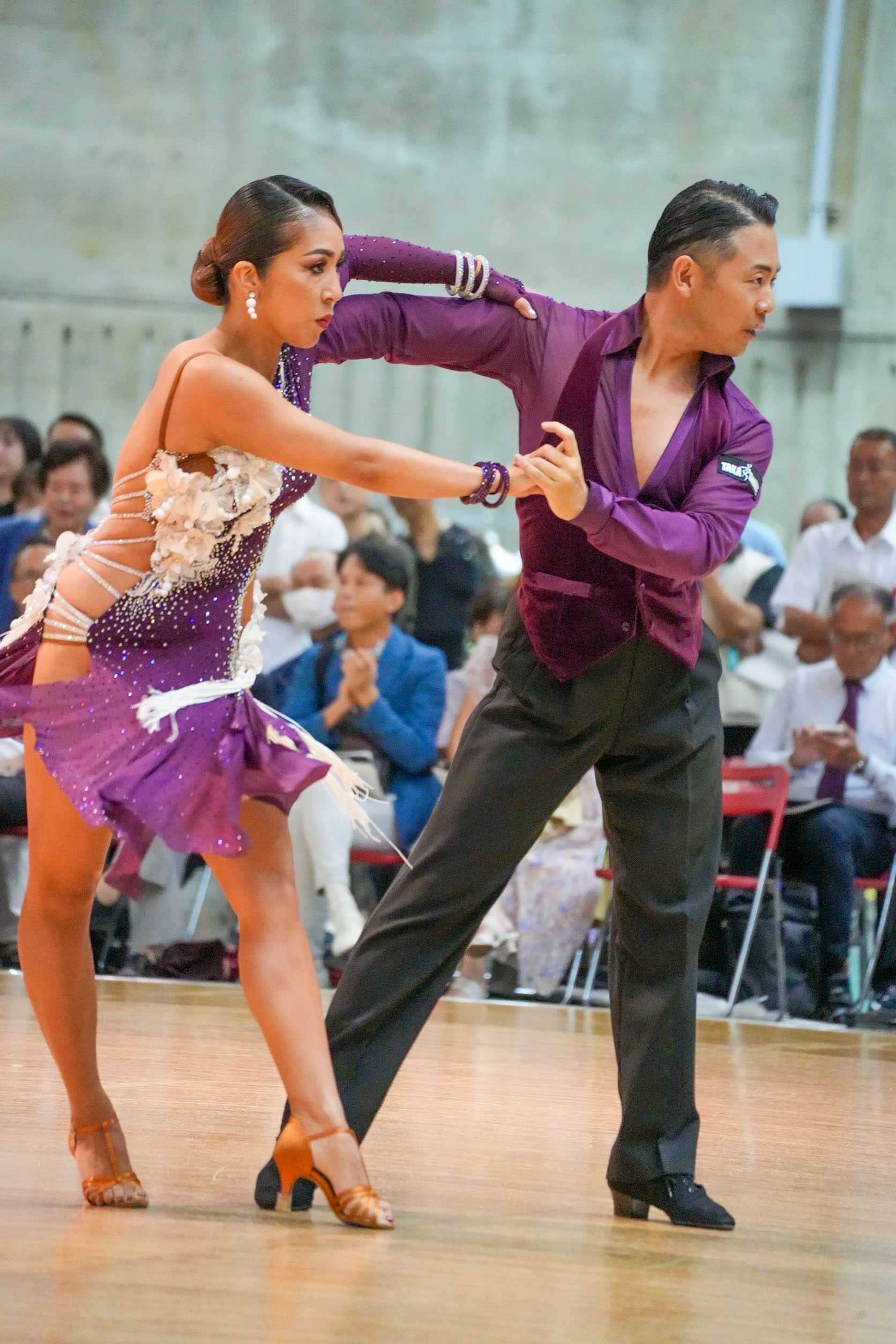 ダンスパーティ	ー